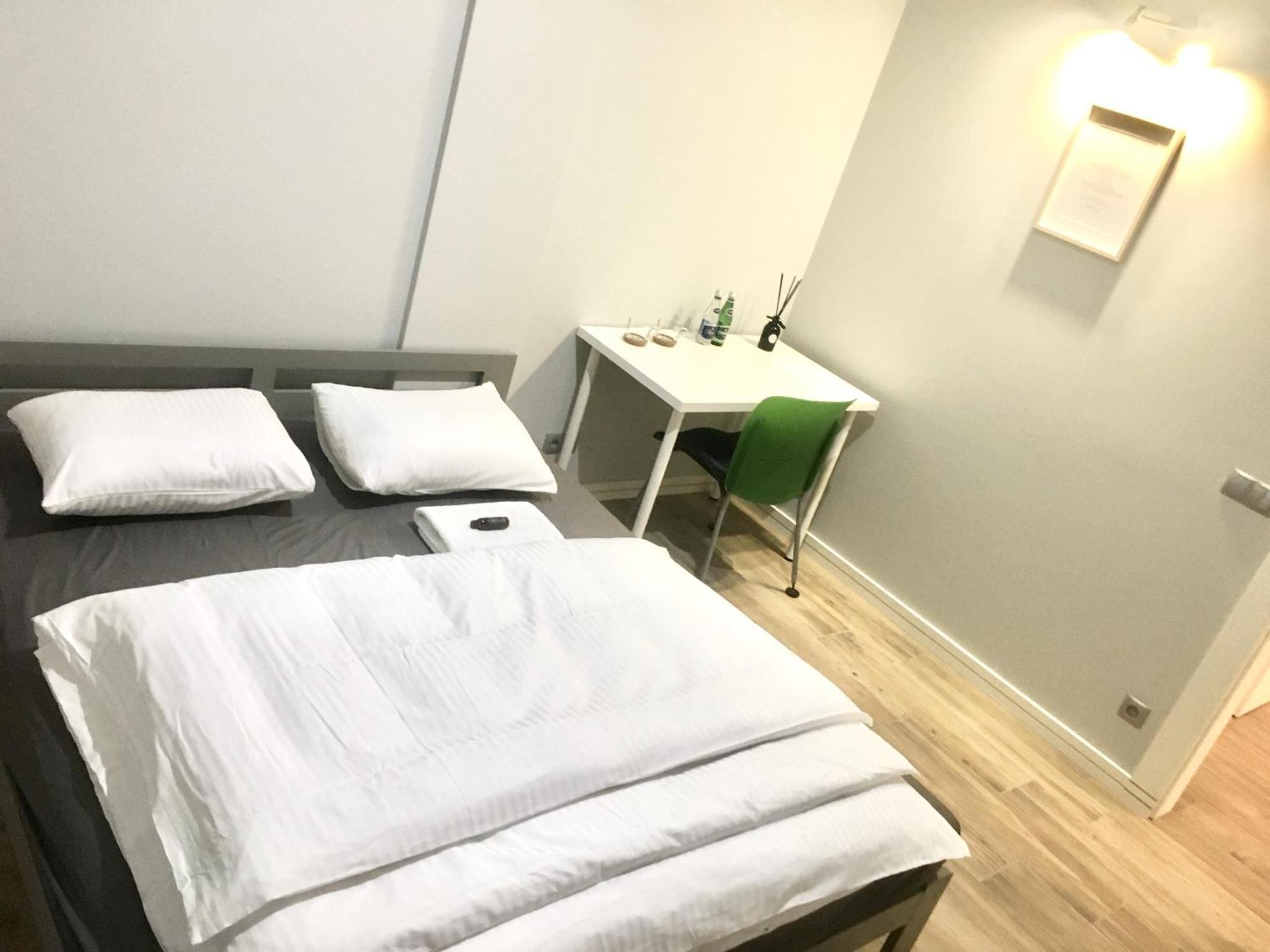Fractal Guest Rooms - Poznan Centrum Andersia Square & Old Town Værelse billede